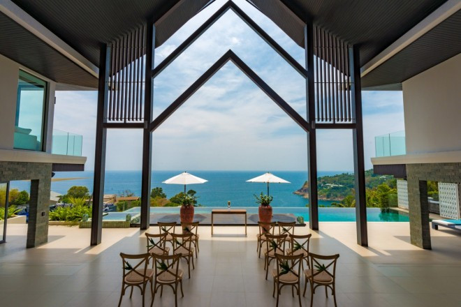 ヴィラ・サーンでは、豊かな自然の美しさを感じながら、ラグジュアリーなウェディングが叶います。