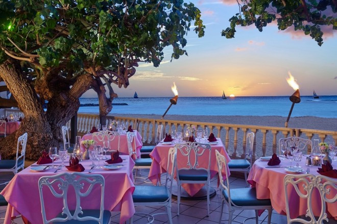 ニューオータニカイマナビーチホテル サンスーシーチャペル(ウエディング取扱終了)