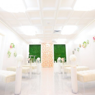 ワイキキビーチ・マリオットリゾート&スパのサロンでお仕度&チャペルで挙式