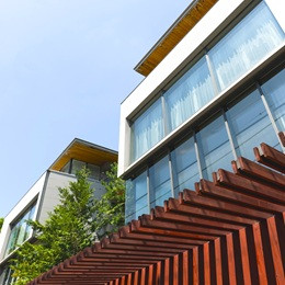 IWAI OMOTESANDO(イワイ オモテサンドウ)