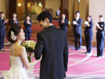 上質ホテルで叶える憧れW
街と共に人生に寄り添えるホテル
笑顔になれる結婚式を