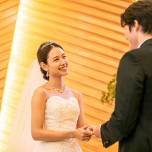 温かい雰囲気の中で想い出に残る結婚式を