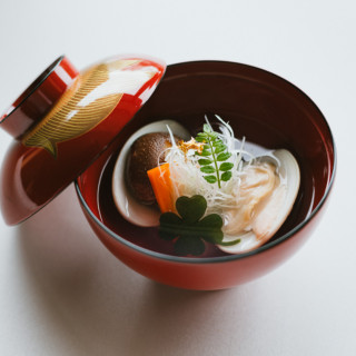 料亭から始まる150年の味。和洋折衷料理をご堪能。