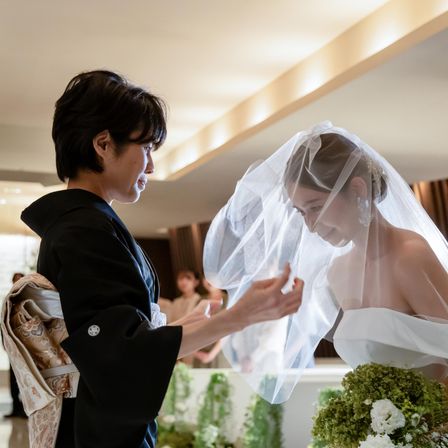 【ココだけ！入場前の感動演出】新郎新婦がチャペルに入場される前に、ふたりの生い立ちムービーを上映。赤ちゃんの頃から、思春期・大人になるまでのかけがえのない時間を振返ります|ベルヴィ 大宮サンパレス/ブライダル ステージ グランツ(GLANZ)の写真(62452705)