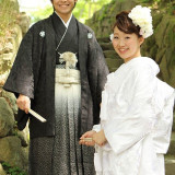 石垣が白無垢・紋付を引き立てます