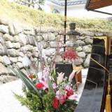 中庭の総花も舟出を意味するコーディネートを