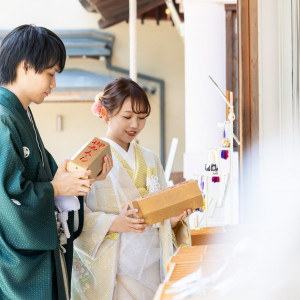 統的な和装から華やかなドレスまで あなたを包む艶やかな衣装