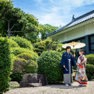 本丸の辰巳樽跡に建てられた巽閣の庭園での撮影も和装姿を引き立たせてくれます。|龍城神社の写真(51699371)