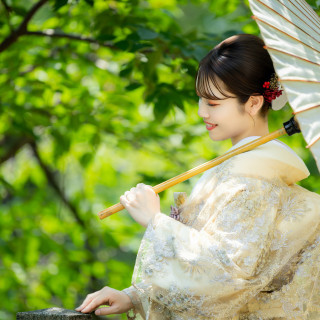 オーガンジー打掛の華やかさを緑のグリーンが素敵