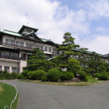 城郭風建築の蒲郡クラシックホテル本館。
昭和9年建設で当時のままの様子を現代に残す。