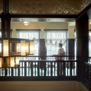 ホテル本館2階のラウンジテラス。|GAMAGORI CLASSIC HOTEL（蒲郡クラシックホテル）の写真(12666960)