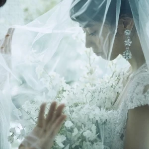 ベールダウン。お母様による最後の花嫁支度|GAMAGORI CLASSIC HOTEL（蒲郡クラシックホテル）の写真(12666794)