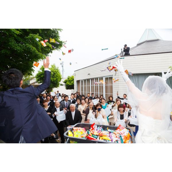 お祝いのお菓子まき ゲストハウス セレスト ウエディングパーク