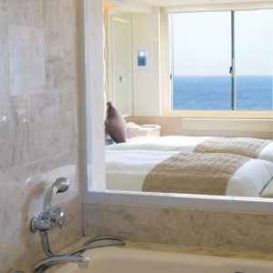 バスルームから海を望めるお部屋も|ホテルオークラ東京ベイの写真(2537972)