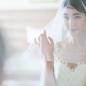 花嫁の透明感あふれるメイク|ホテルオークラ東京ベイの写真(17936954)