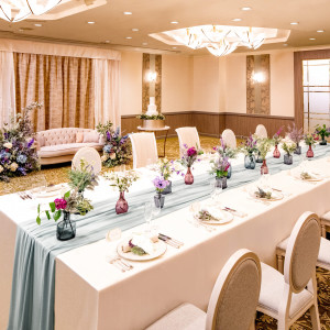 結婚式を挙げ、披露宴を行なうこの場所は、ご両家が結び付き、新しい家族が誕生する門出の場|ホテルオークラ東京ベイの写真(45081781)