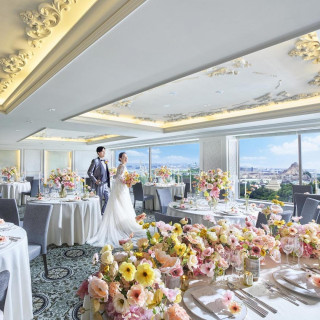 \*2026年8月まで検討の方*/挙式料全額&会場費半額プレゼント!