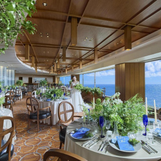 \*2026年8月まで検討の方*/挙式料全額&会場費半額プレゼント!