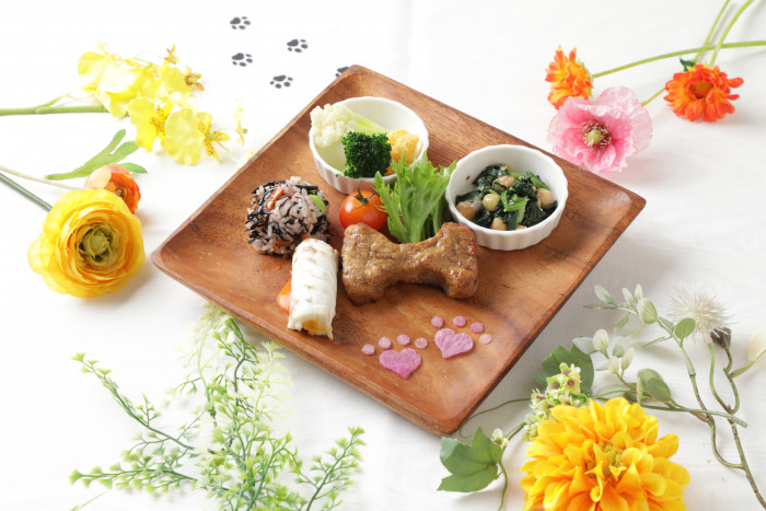 ペットも楽しめる料理をご提供いたします