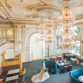 【平日限定】シャンデリア輝く館内×ドレス見学！プリンセス体験