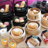 新春プレミア【1件目来館全組】ホテル最上階メインダイニングのアフタヌーンティー1名無料プレゼント