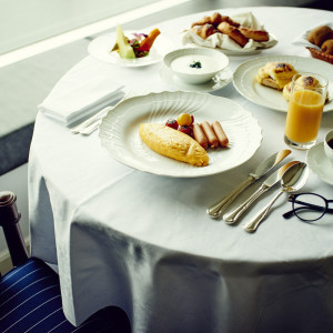 目が覚めてもまだ続く夢のような幸せな余韻のなかで朝食を|ヨコハマ グランド インターコンチネンタル ホテルの写真(29588190)