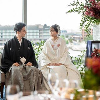 新郎新婦様とご親族様の送迎バス往復をプレゼント。