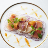 ひと皿ひと皿が芸術品のように美しい。フランス料理の王道を極めた本物のお料理でゲストをおもてなしして。