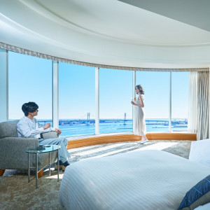 【スイートルームの成約特典付きフェア開催中！】横浜みなとみらいを一望できる1フロアに1部屋だけの「グランドコーナースイートルーム」のご宿泊をプレゼント！|横浜ベイホテル東急の写真(49241239)