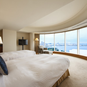 横浜の象徴「みなとみらい」海風も爽やかなウォーターフロントに建つホテル。
一瞬で日常を忘れさせる上質な空間とサービスをご体験ください。|横浜ベイホテル東急の写真(15431251)
