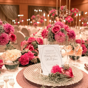 ピンクでまとめたコーディネートは花嫁にぴったりな可愛らしさを演出|横浜ベイホテル東急の写真(1833592)