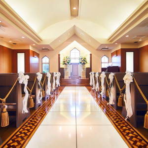 本物の教会で叶える挙式！絵本に出てくるような可愛らしい教会です。|ローズホテル横浜 別邸 ザ・ローズレジデンスの写真(21575216)
