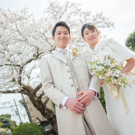 桜のシーズンは最も人気！桜×教会×ドレスでの写真は一生ものになること間違いなし。|ローズホテル横浜 別邸 ザ・ローズレジデンスの写真(15214834)