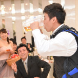 【ビールサーバー】を背負って再入場!皆様へビールをそそいでご挨拶☆