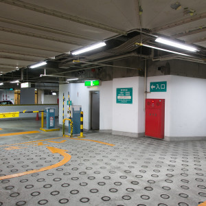 地下には約60台収容可能な駐車場を完備。|セントパトリック・チャーチ／ロイヤルホールヨコハマの写真(35212596)
