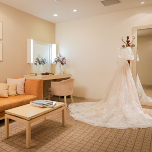 広々としたブライズルームは会場のすぐそばで安心|ヴェルジェくらしき/FIVESTAR WEDDINGの写真(40892388)