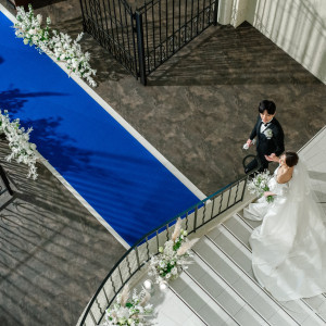 大階段が感動のセレモニースペース|ヴェルジェくらしき/FIVESTAR WEDDINGの写真(31492810)