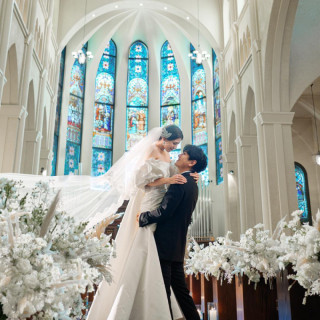 【年イチ大決算フェア】最大140万円優待！白×青の大聖堂＆試食体験