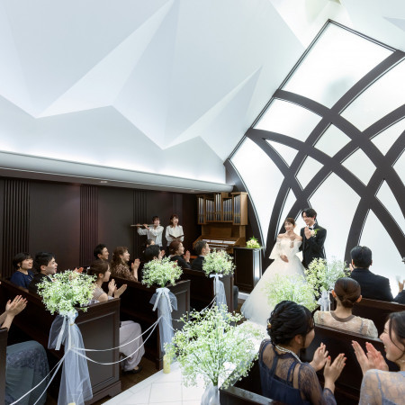 大せつなゲストに見守られながら、あたたかな挙式を