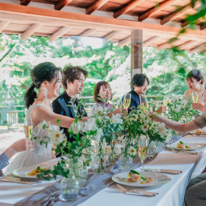 会話も弾む長机スタイル|SHOZAN RESORT KYOTO(SHOZANリゾート京都)の写真(38521637)