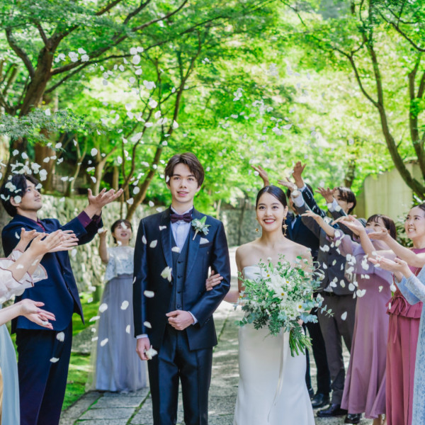 憧れの9月～11月の婚礼が期間優待プランで登場！新緑深まるガーデンウェディングを叶えてみませんか？