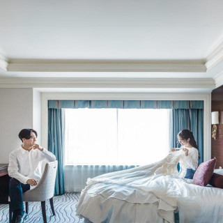 結婚式の当日の宿泊が特典に。館内から出ずに様々なサービスが受けられる。ゆったりと過ごせる特別な1日を