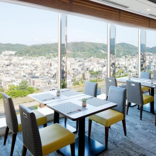 【イメージ膨らむ】東山の眺望＼ 1万円超ランチ ／招待券＆2泊3日も