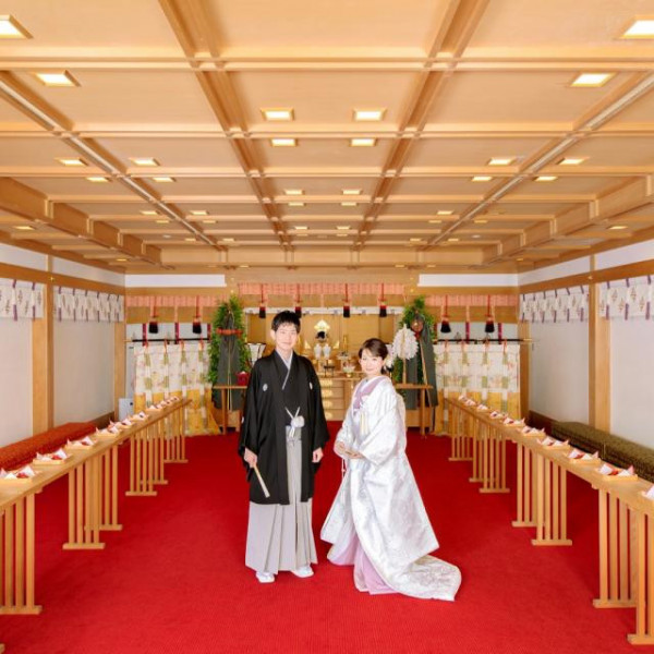 高さ60mからの京都の市街地を見渡せるスカイバンケット「アポロン」。景色でもてなす大人婚を
