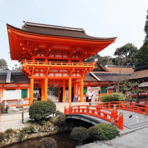 記録に残る大正時代の挙式も平安神宮で執り行われた後、ホテルへ移動して披露宴を実施。歴史あるスタイル