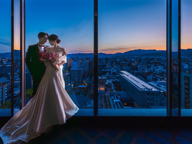 駅直結ホテル。京都市内で随一の高さからを借景に美しい結婚式を