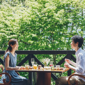【軽井沢ホテルブレストンコート 朝食】ガレットがメインの、大人気の朝食。宿泊のたびに楽しみにしているというファンも多い|星野リゾート 軽井沢ホテルブレストンコートの写真(52009637)