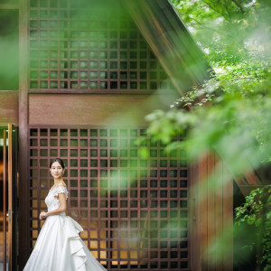 教会の雰囲気にぴったりのドレスが、バリエーション豊富に揃う|軽井沢高原教会の写真(52618776)
