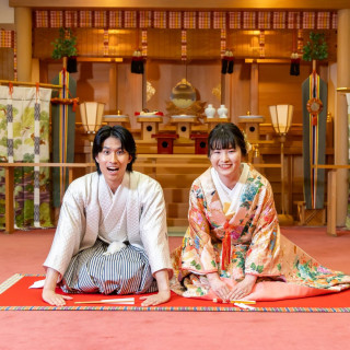 【初来館うれしい特典つき】和装洋装叶う！寒川神社御霊神殿・チャペル見学