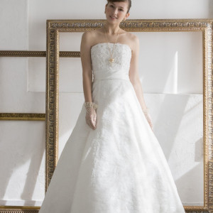 花嫁を引き立てるウェディングドレス|エルセルモ広島の写真(1109278)